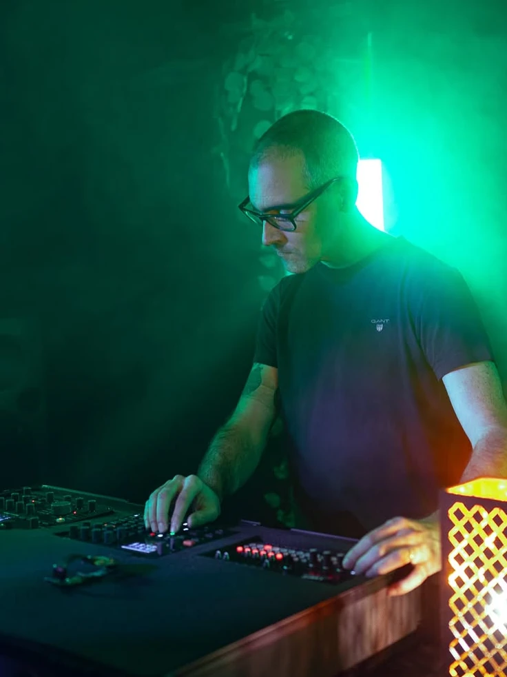 Cryo Navigator's playing live